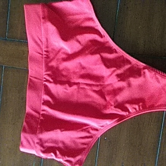 Red Bikini Set - Picture 5 of 5